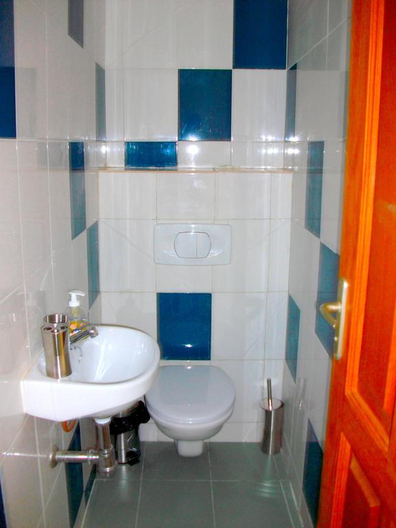 Dodoo Lodge Котону Екстер'єр фото